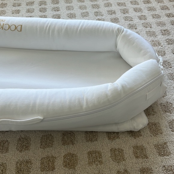 DockATot Deluxe+ Plus White Infant Lounger Pillow Cushion Baby Dock - Picture 6 of 6